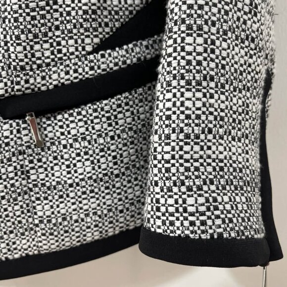 White House Black Market Textured Weave Polished Career Zipped Blazer [size 8] - Picture 4 of 10